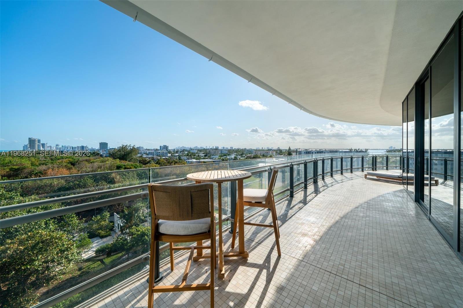 8701 Collins Ave #606 Miami Beach, FL 33154