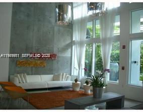 234 NE 3rd St #LPH03 Miami, FL 33132