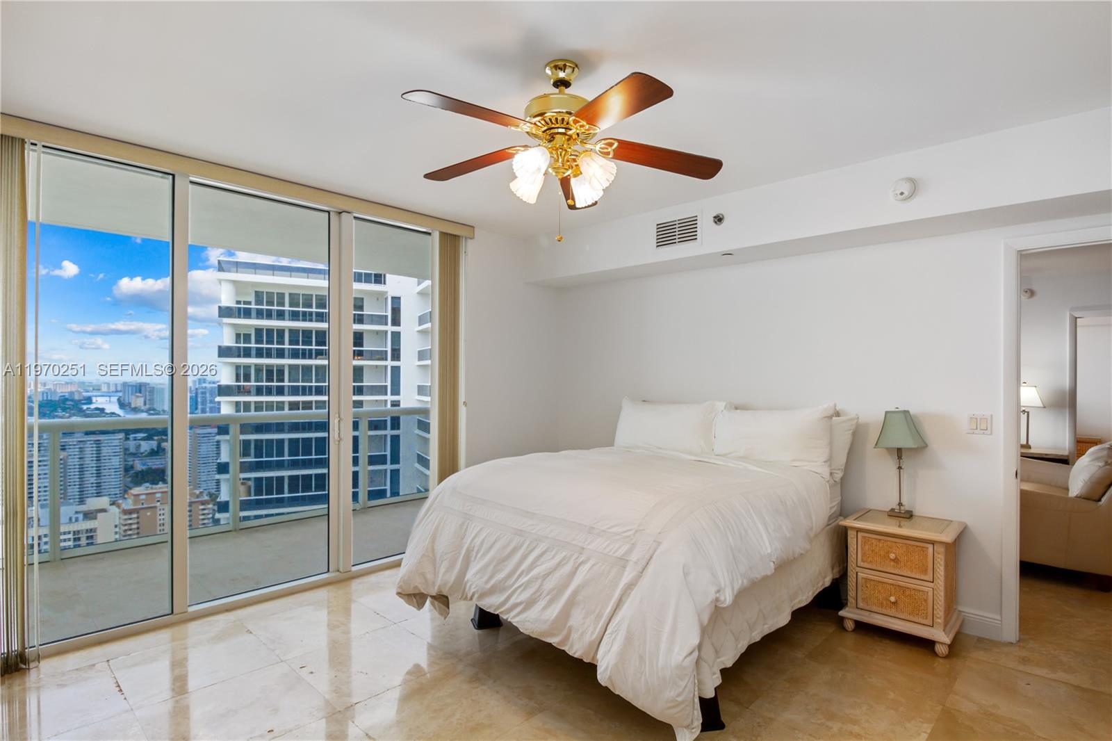 1830 S Ocean Dr #4204 Hallandale Beach, FL 33009