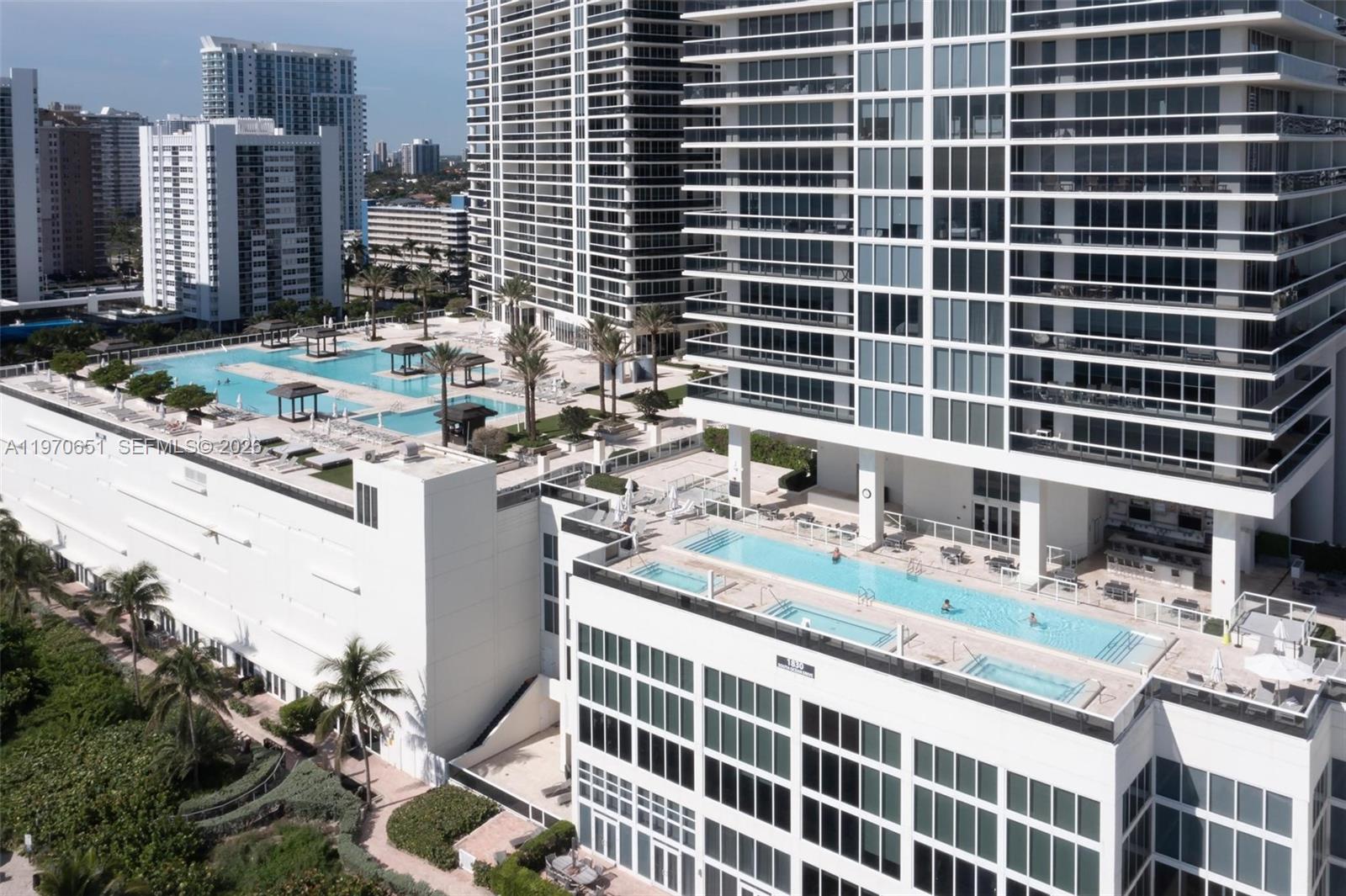 1830 S Ocean Dr #1908 Hallandale Beach, FL 33009