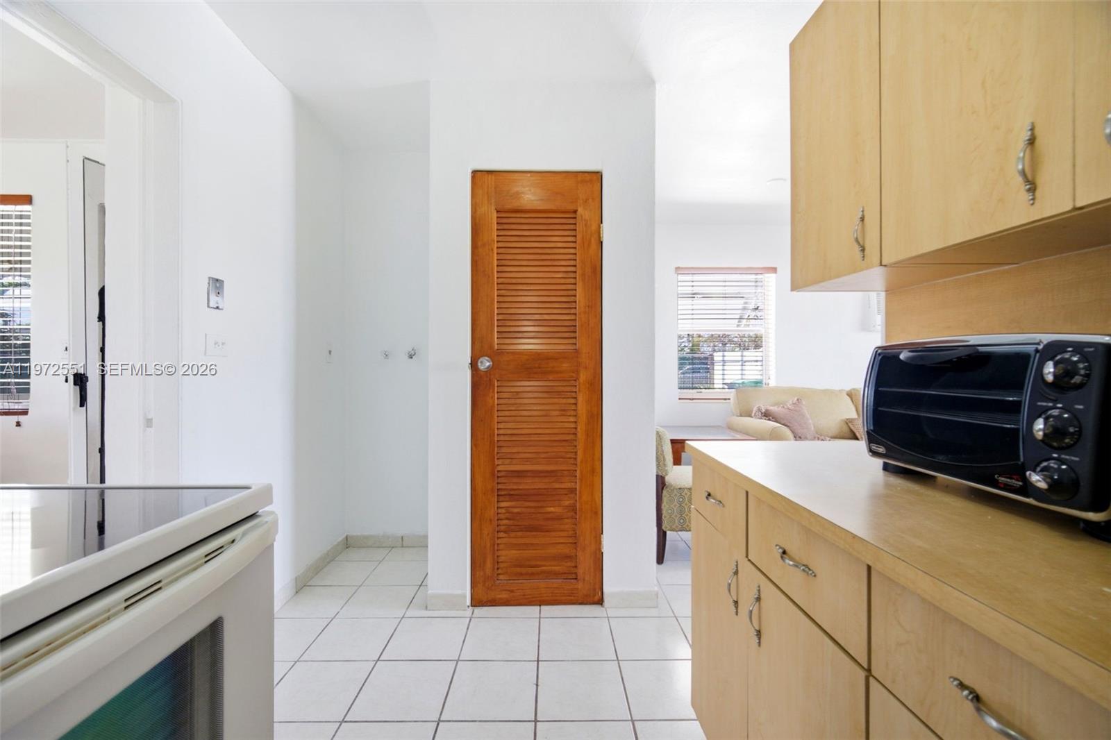 10720 SW 55th Ter Miami, FL 33165