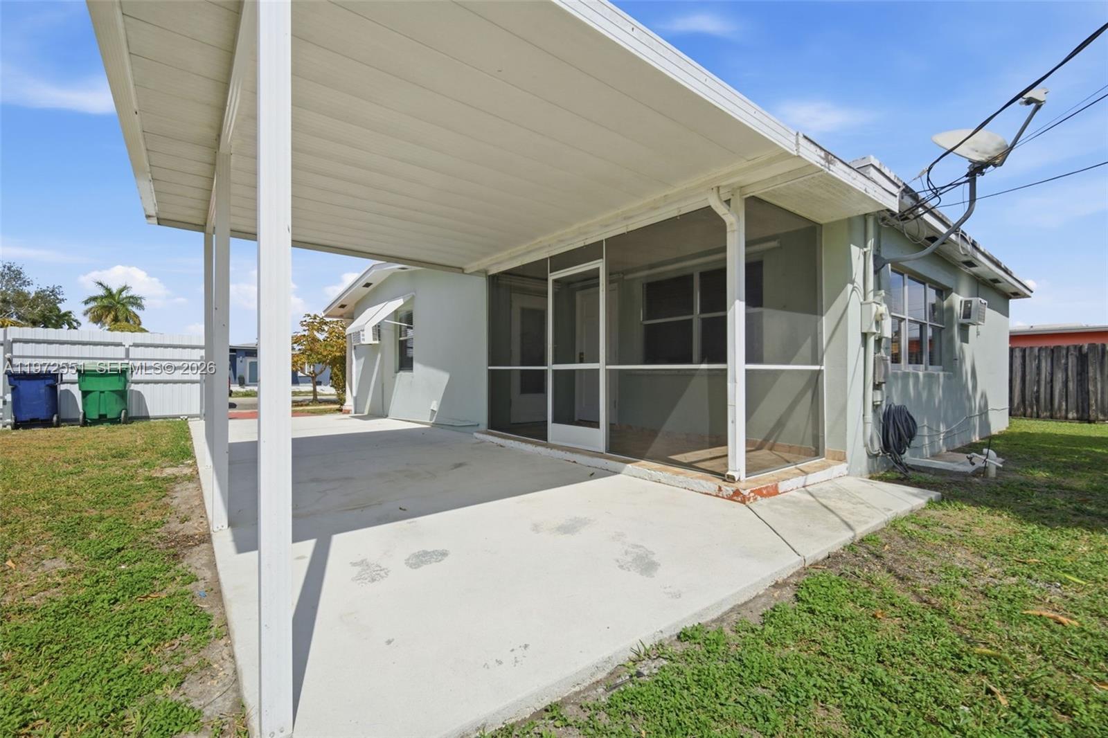 10720 SW 55th Ter Miami, FL 33165