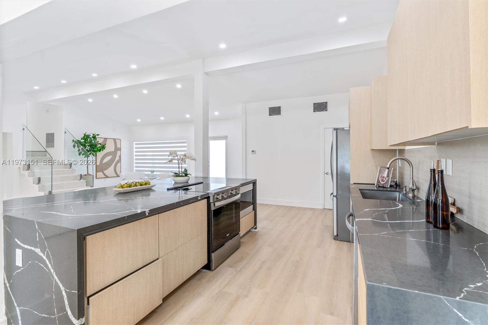 2548 Tortugas Ln Fort Lauderdale, FL 33312