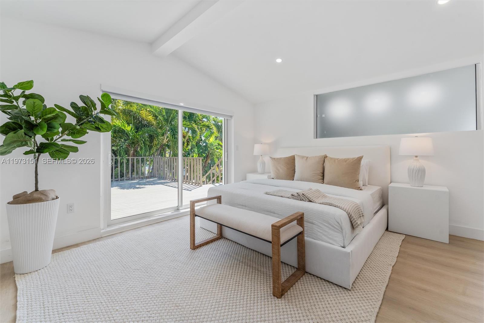 2548 Tortugas Ln Fort Lauderdale, FL 33312