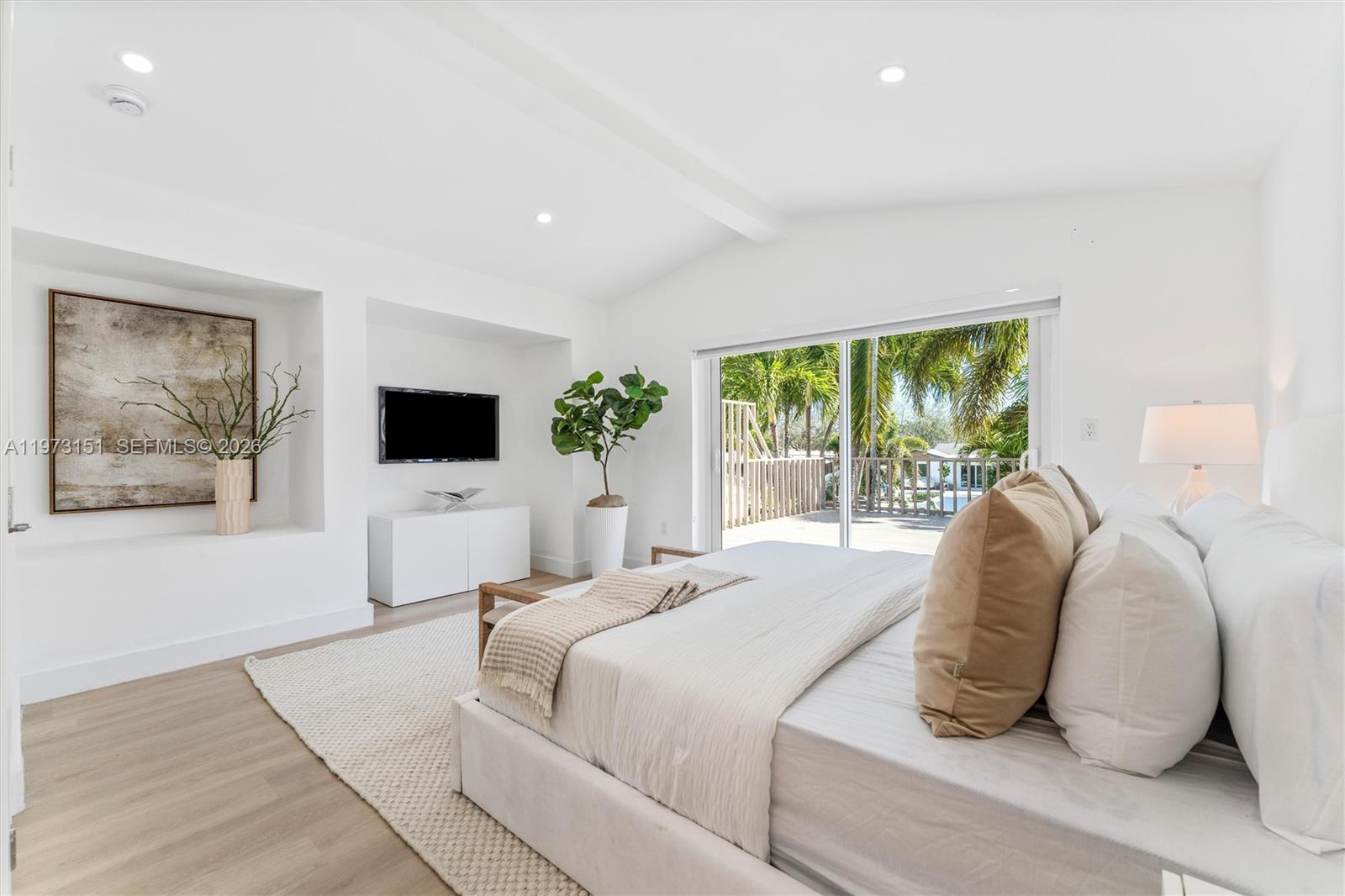 2548 Tortugas Ln Fort Lauderdale, FL 33312