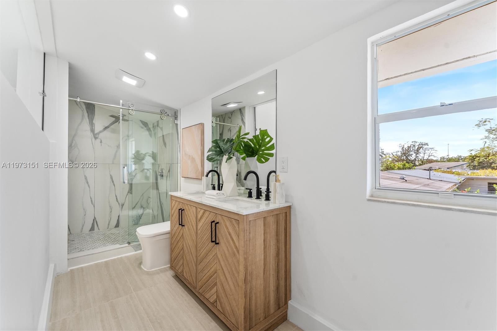 2548 Tortugas Ln Fort Lauderdale, FL 33312