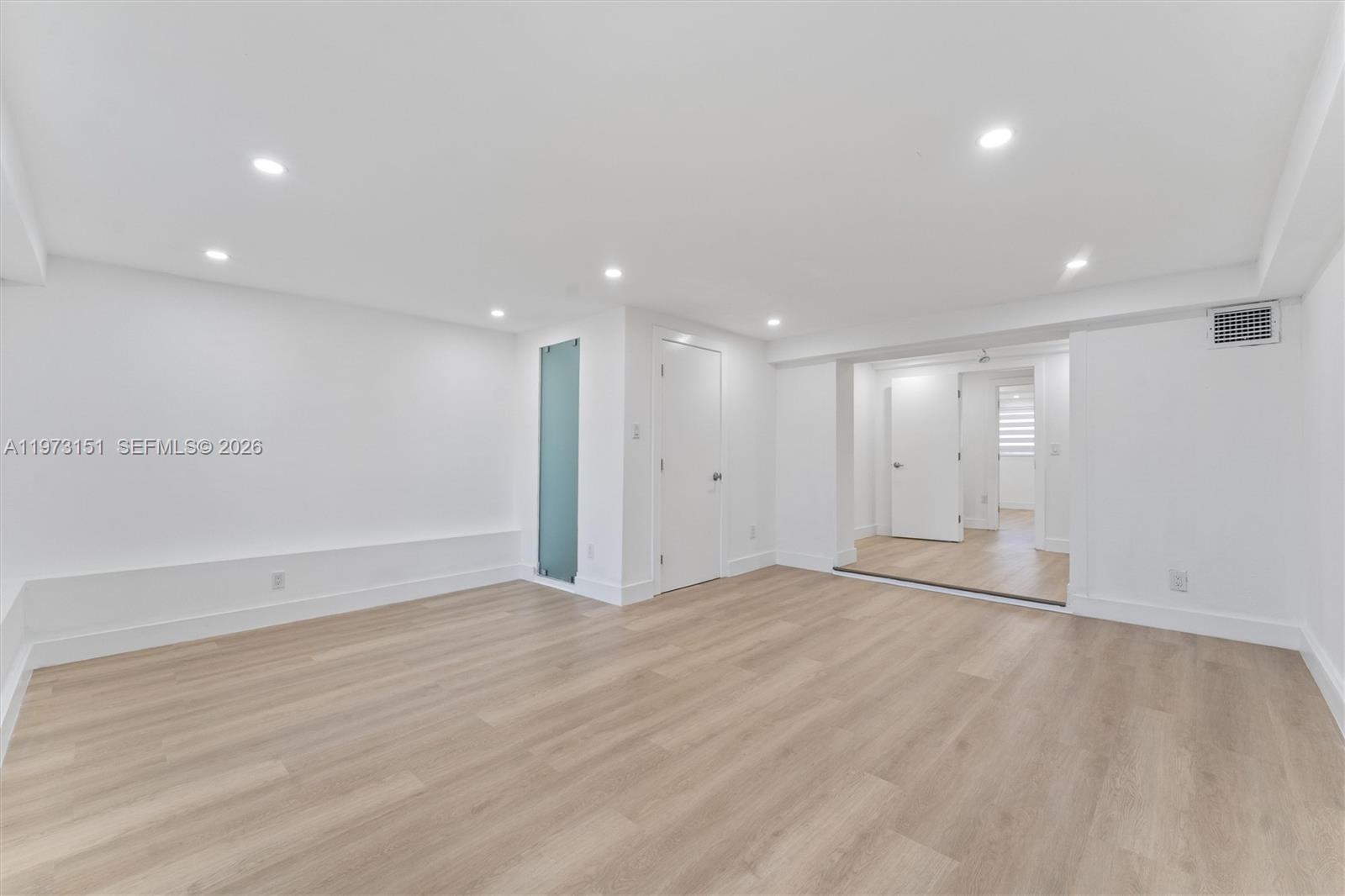 2548 Tortugas Ln Fort Lauderdale, FL 33312