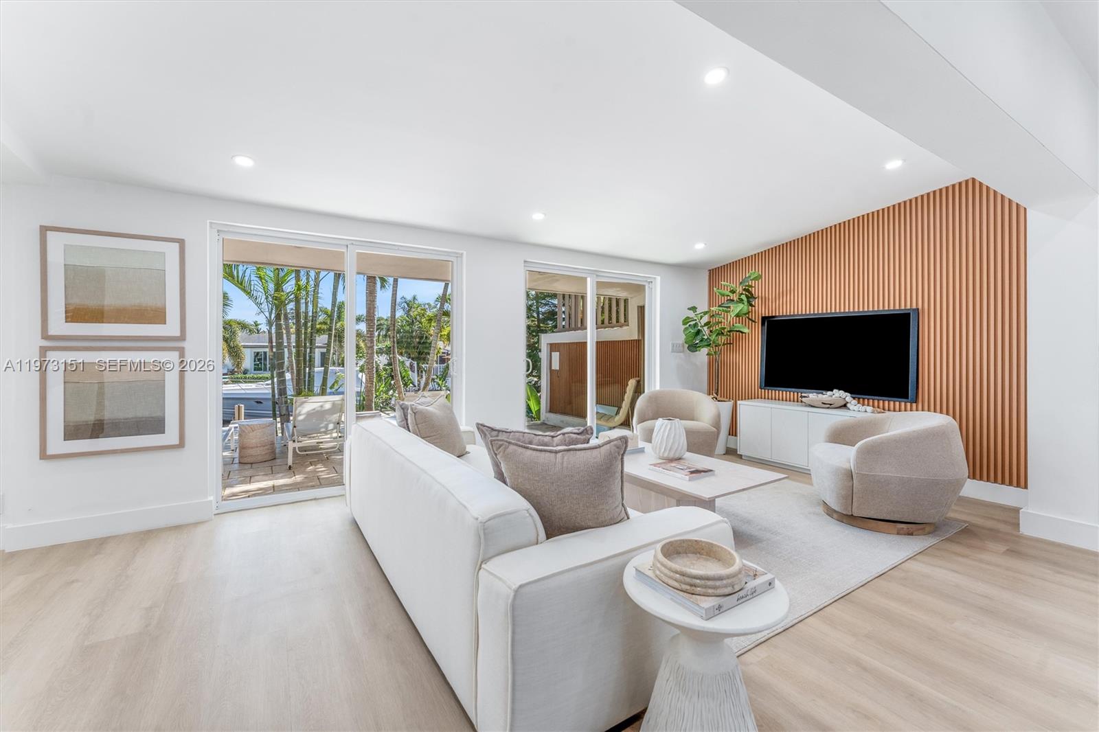 2548 Tortugas Ln Fort Lauderdale, FL 33312