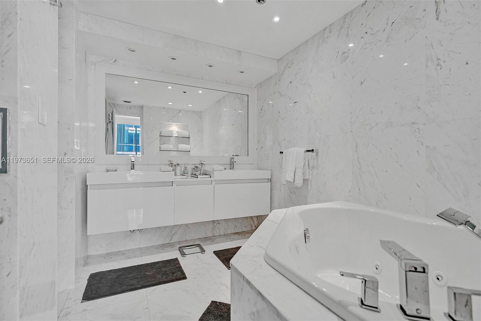 10205 Collins Ave #P8 Bal Harbour, FL 33154