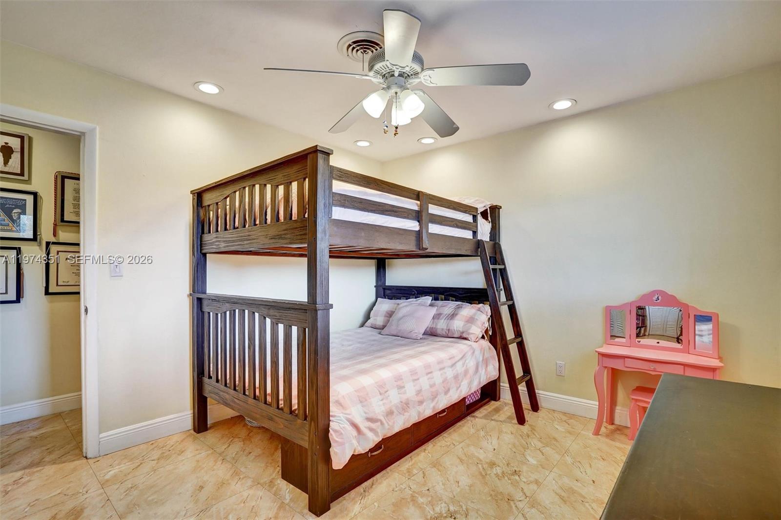 Undisclosed Address Palmetto Bay, FL 33157