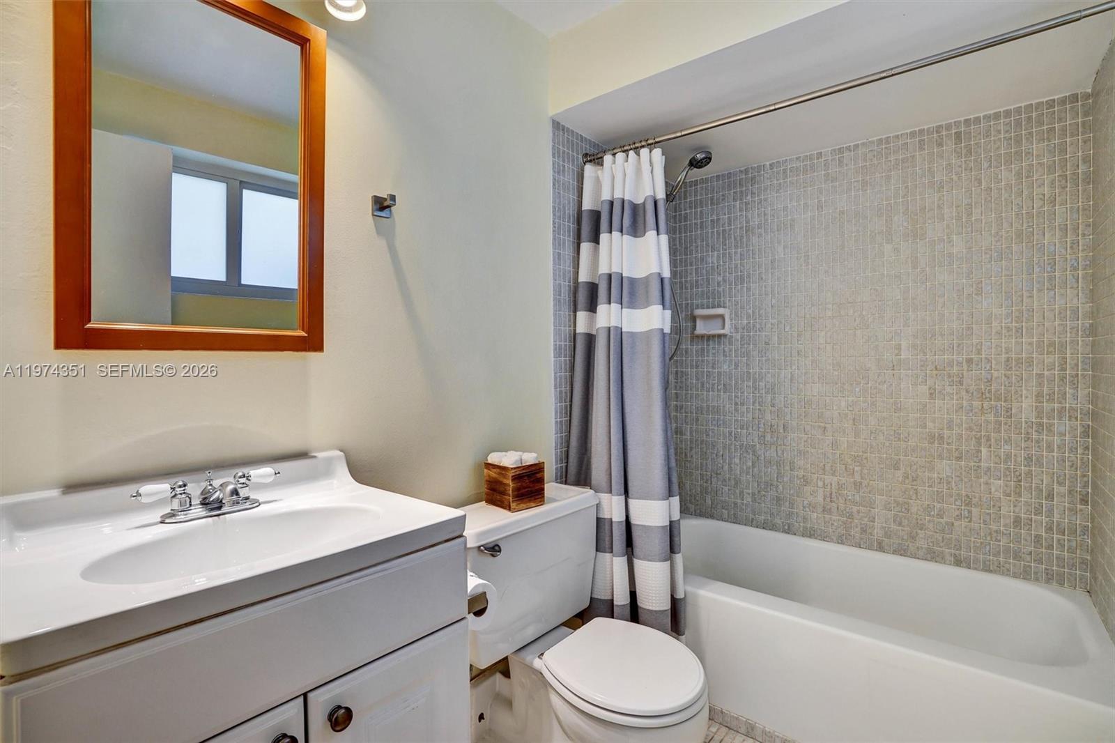 Undisclosed Address Palmetto Bay, FL 33157