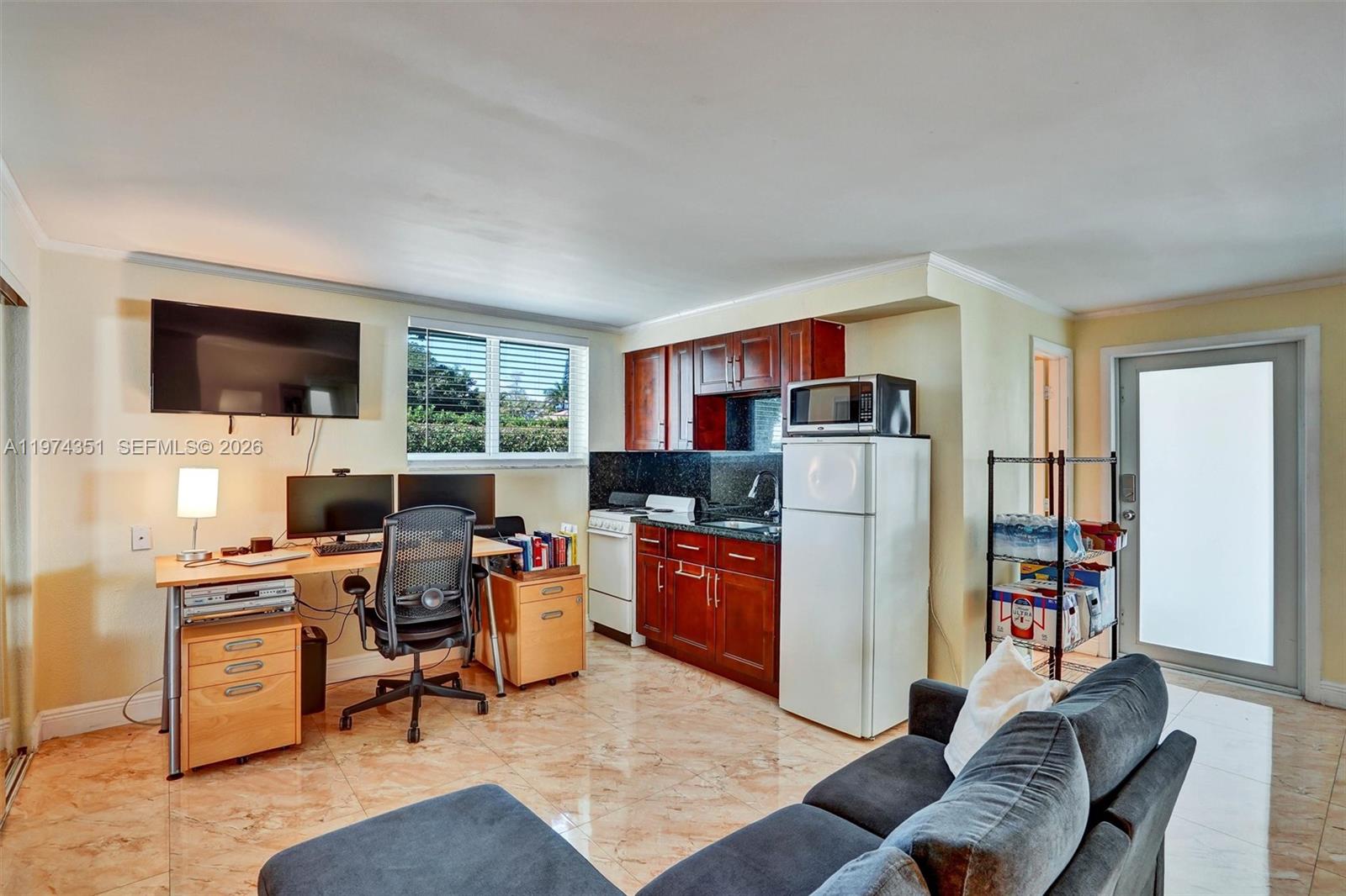 Undisclosed Address Palmetto Bay, FL 33157