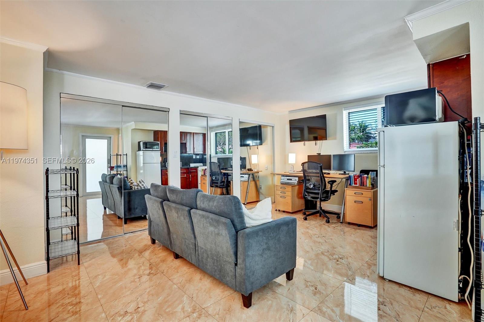 Undisclosed Address Palmetto Bay, FL 33157