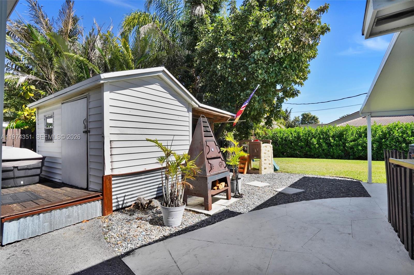 Undisclosed Address Palmetto Bay, FL 33157