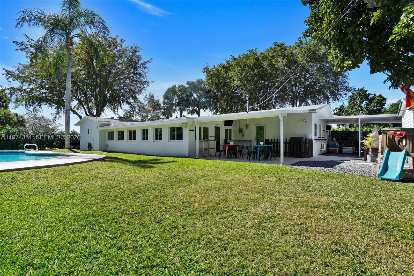 Undisclosed Address Palmetto Bay, FL 33157