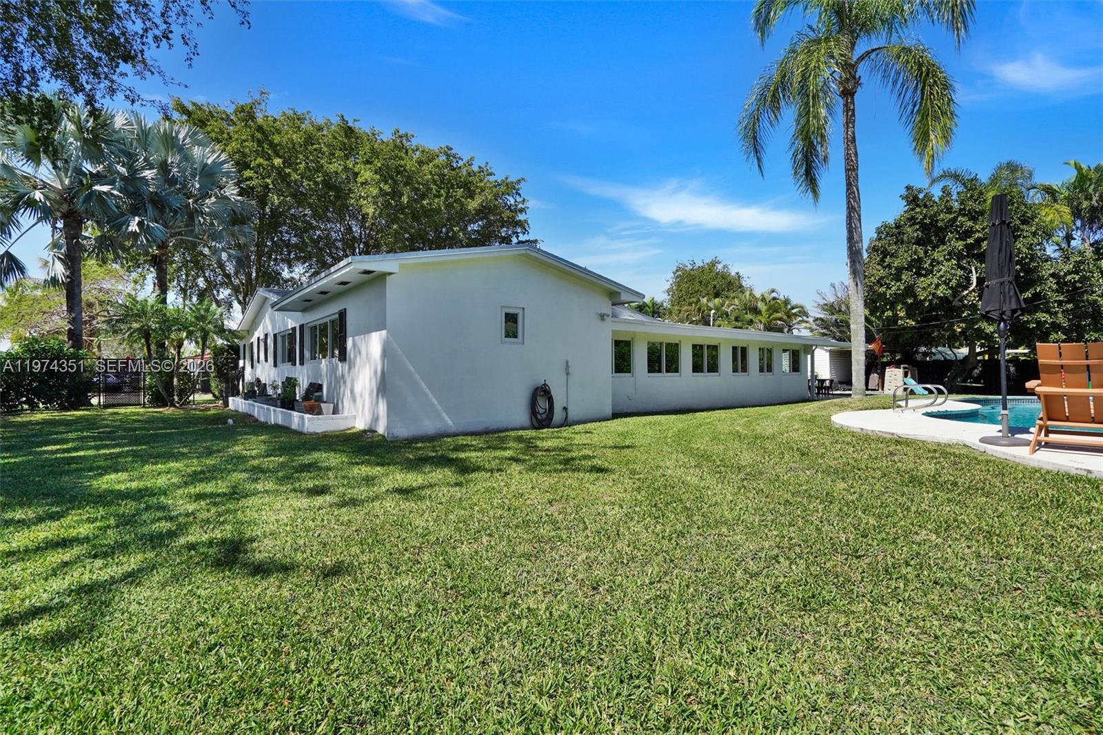 Undisclosed Address Palmetto Bay, FL 33157