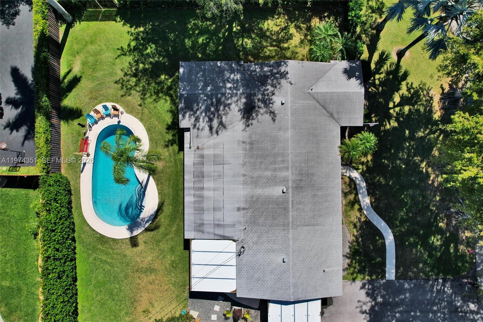 Undisclosed Address Palmetto Bay, FL 33157