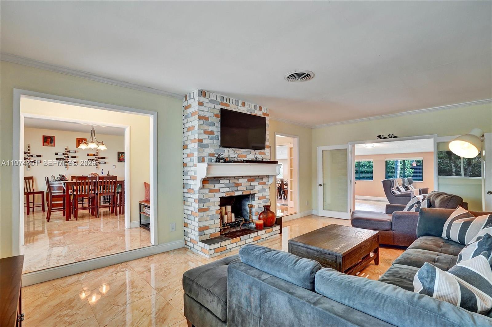 Undisclosed Address Palmetto Bay, FL 33157