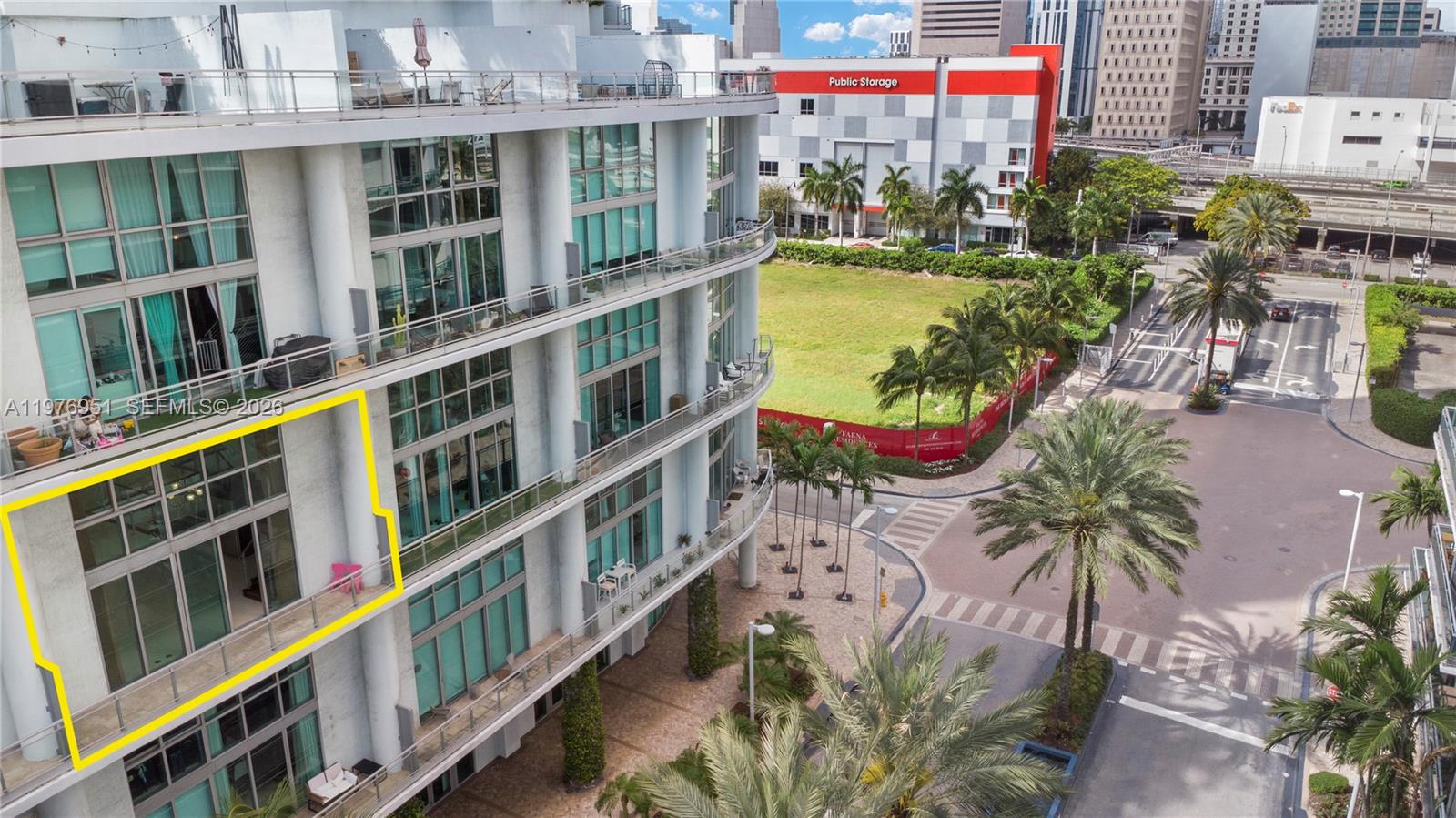 90 SW 3rd St #TH505 Miami, FL 33130