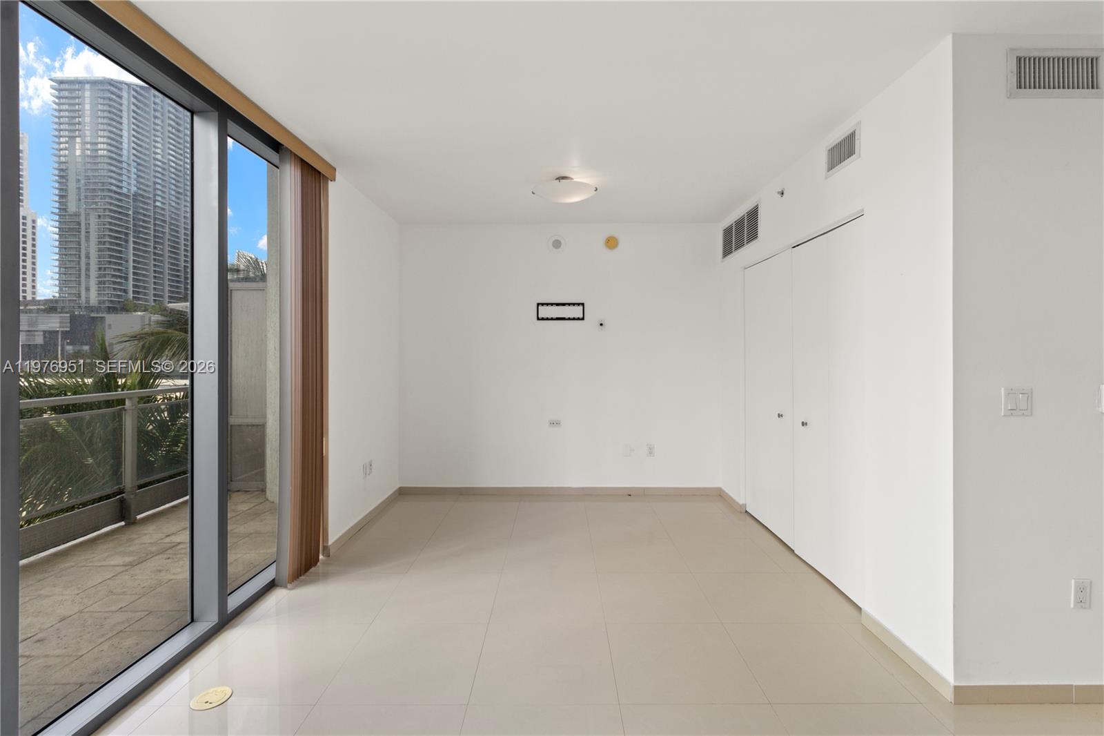 90 SW 3rd St #TH505 Miami, FL 33130