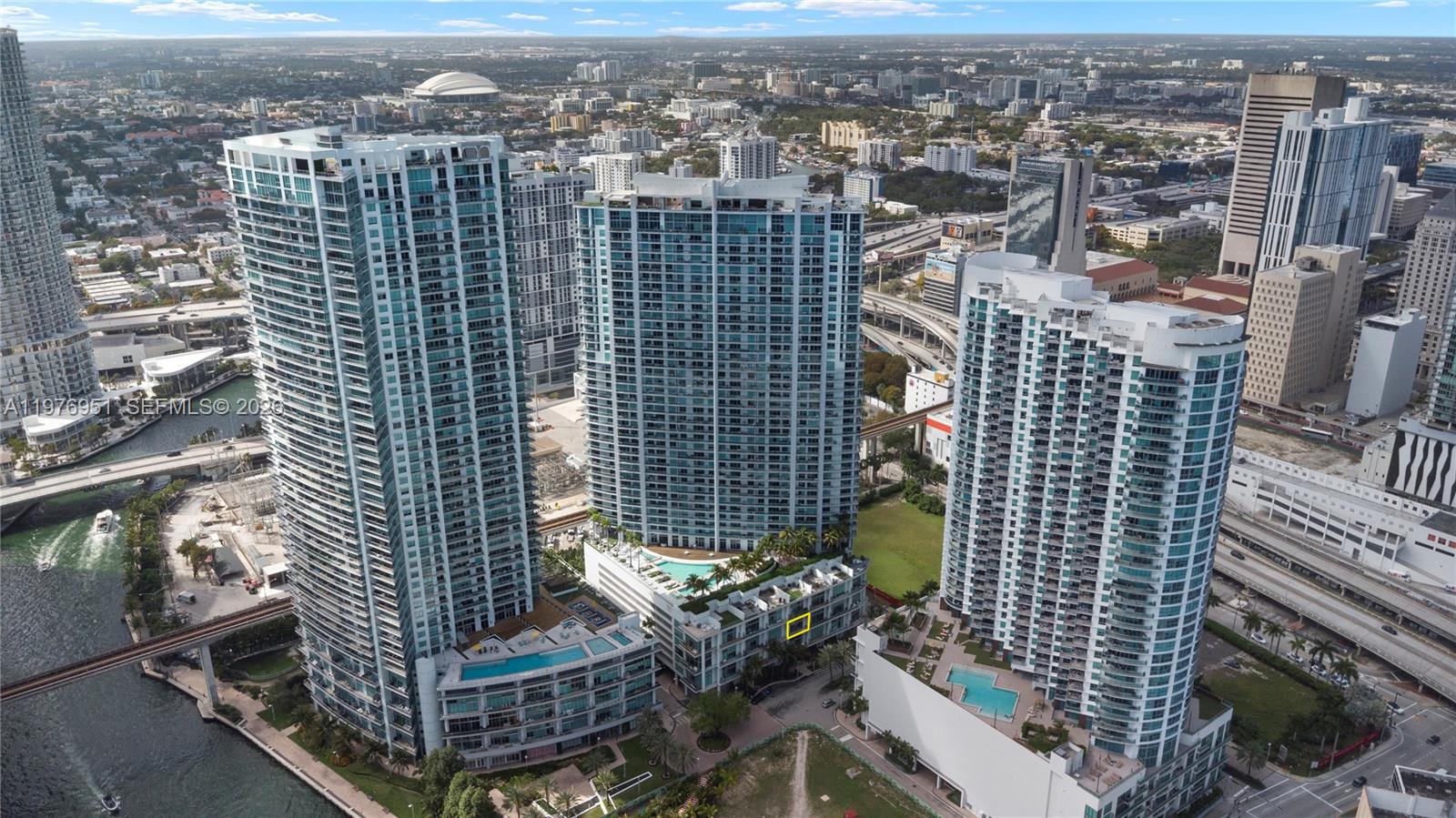 90 SW 3rd St #TH505 Miami, FL 33130