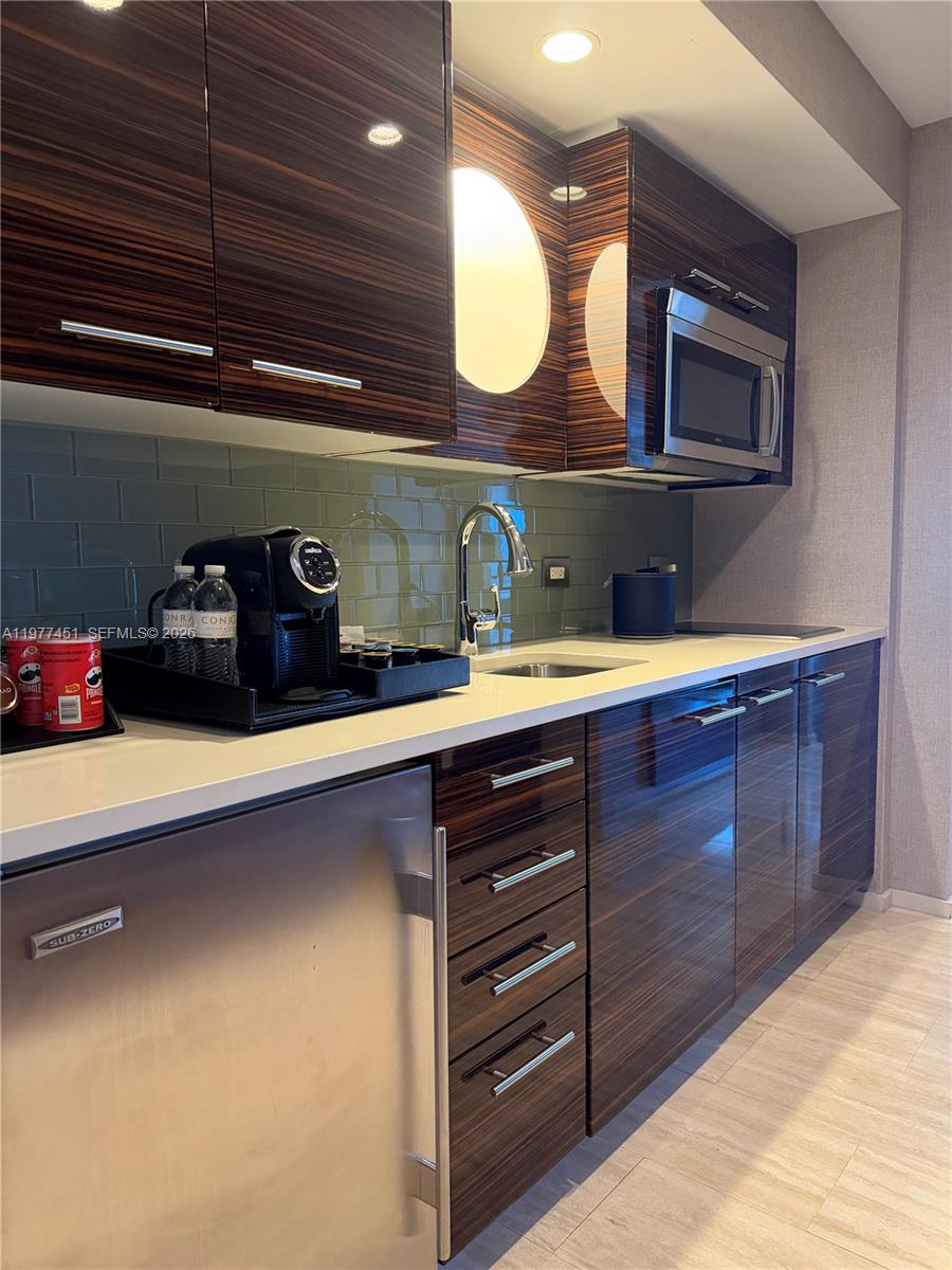 551 N Fort Lauderdale Bch Blvd #R2201 Fort Lauderdale, FL 33304