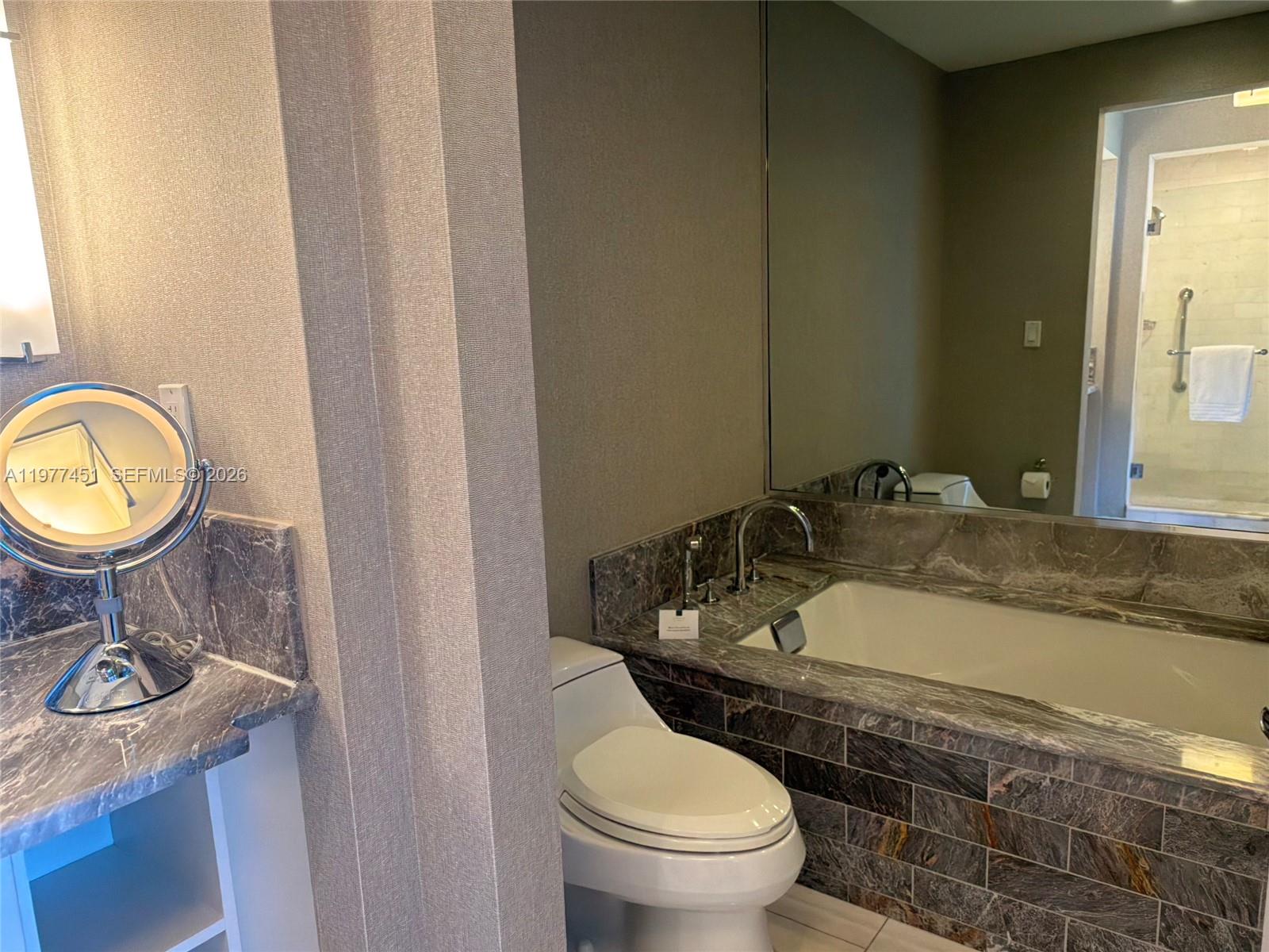 551 N Fort Lauderdale Bch Blvd #R2201 Fort Lauderdale, FL 33304