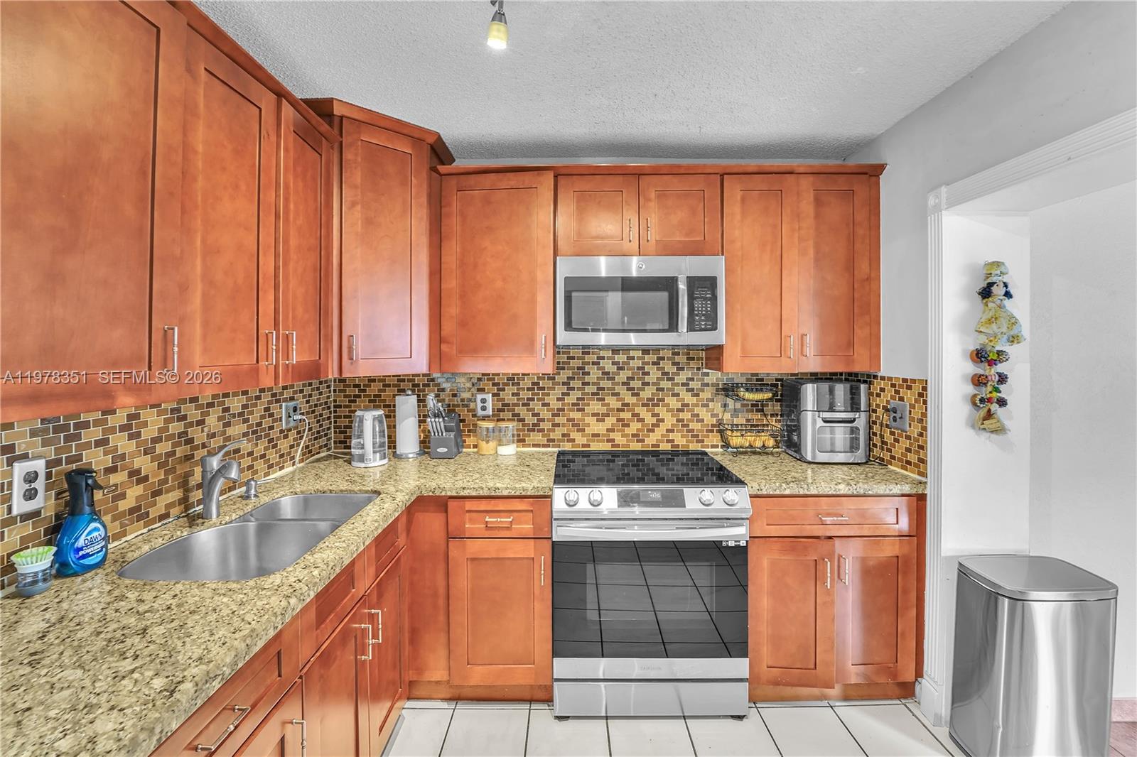 20750 SW 103rd Ct Cutler Bay, FL 33189