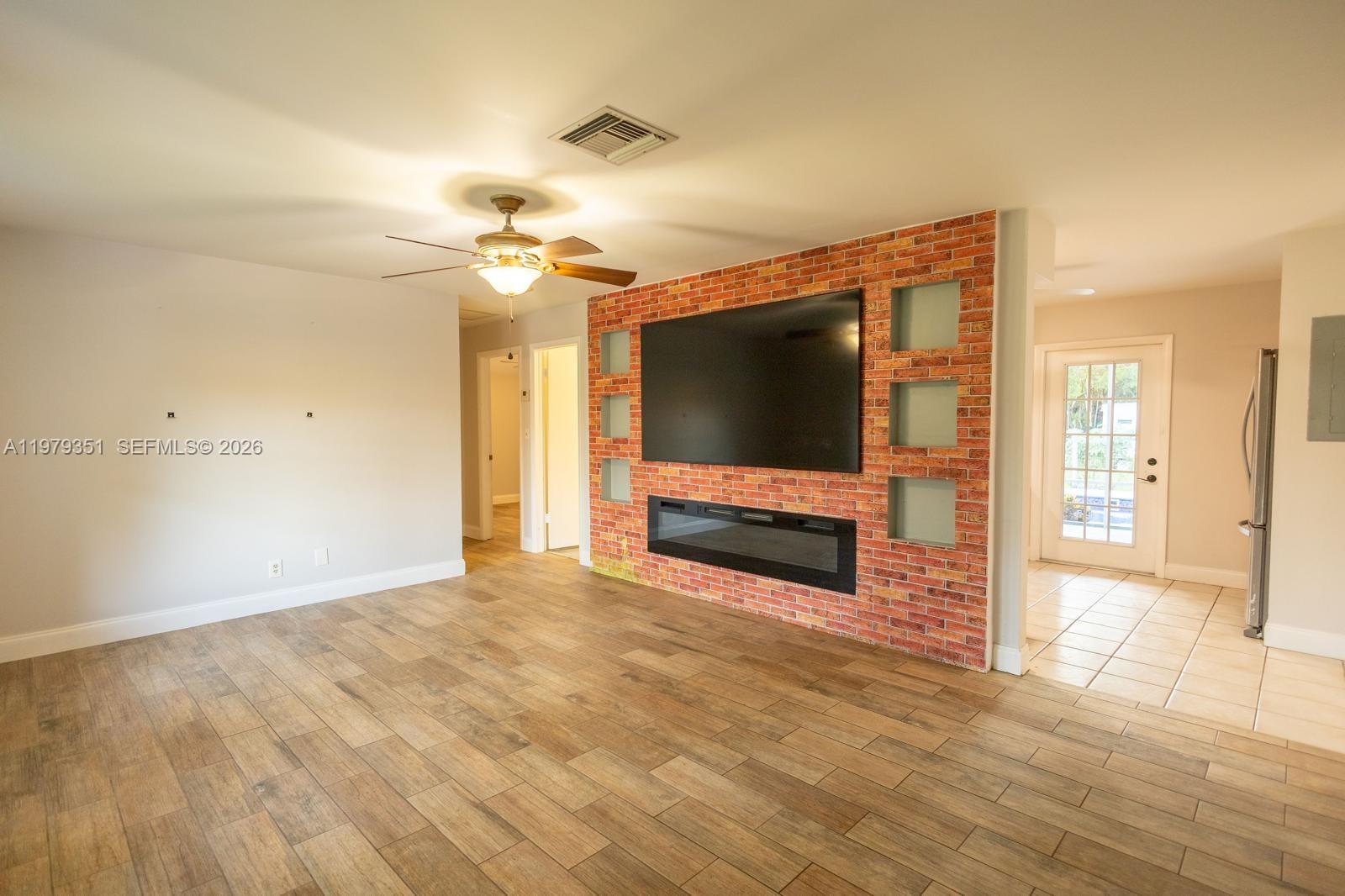 1181 W C Rd Loxahatchee, FL 33470