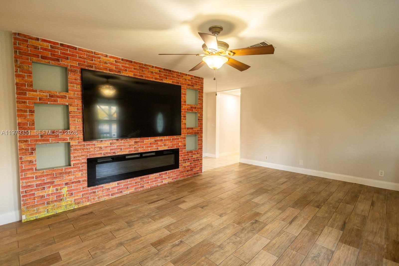 1181 W C Rd Loxahatchee, FL 33470