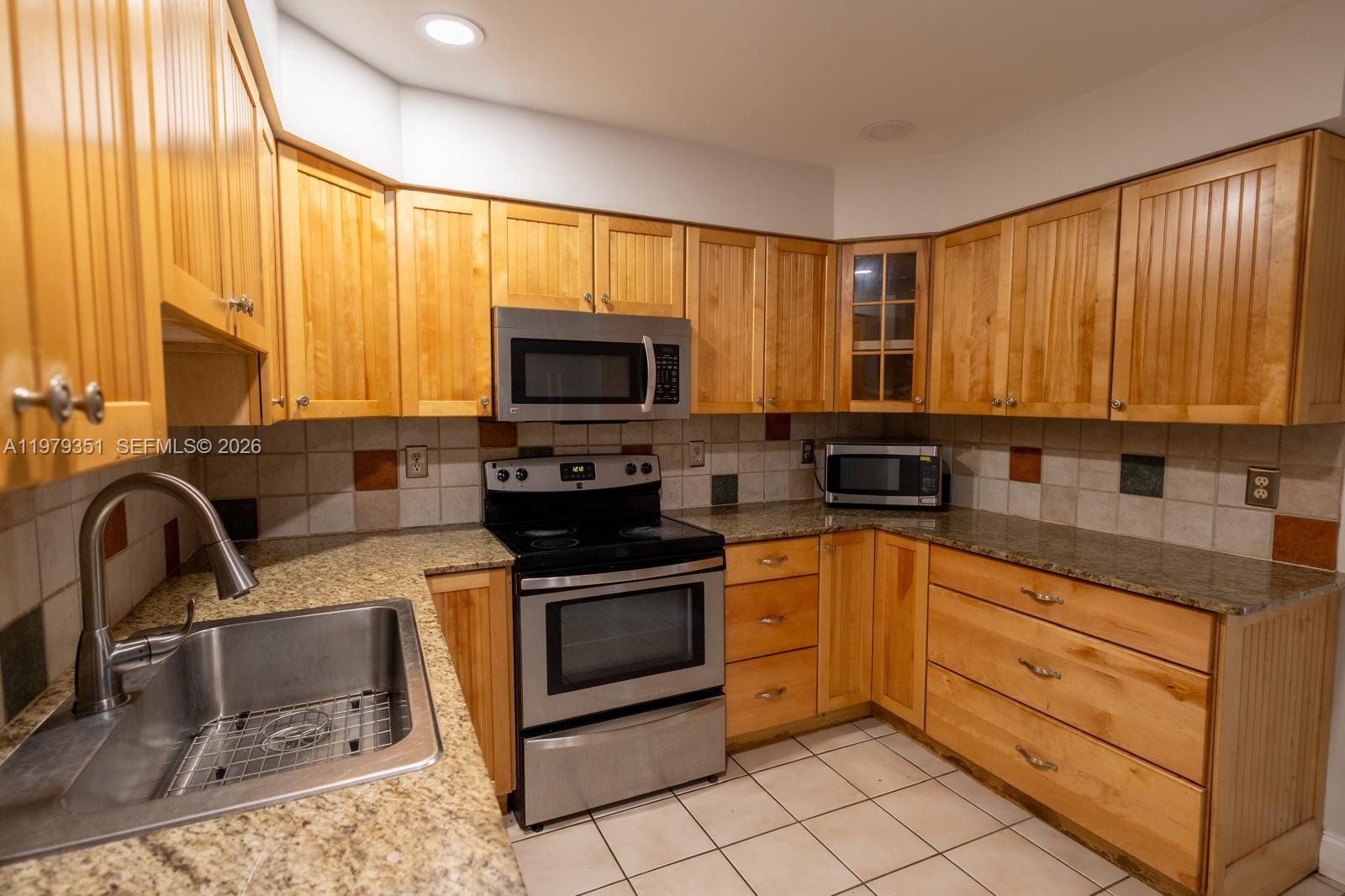 1181 W C Rd Loxahatchee, FL 33470