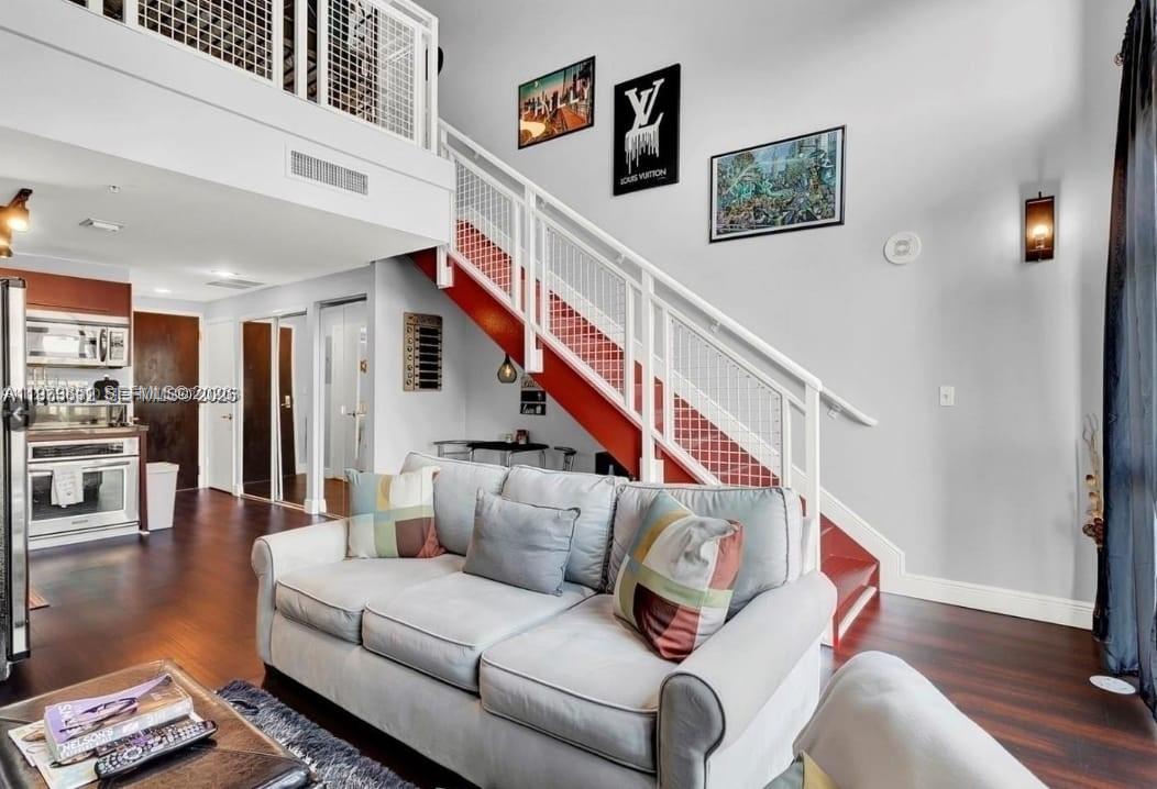 image Vizcayne North9