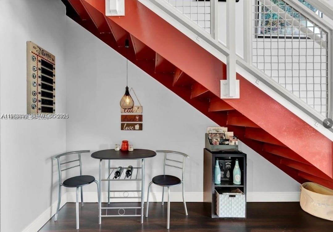 image Vizcayne North27