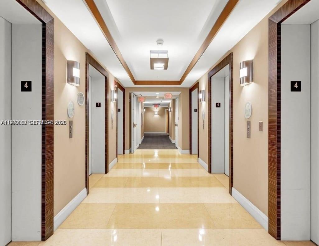 image Vizcayne North40