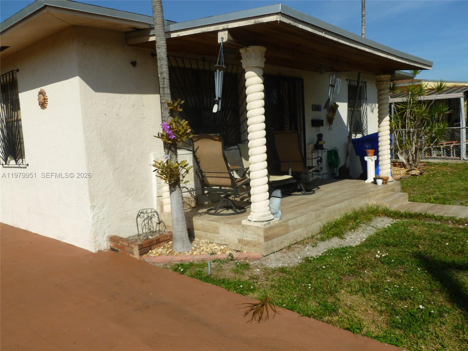 3261 NW 14th St Miami, FL 33125