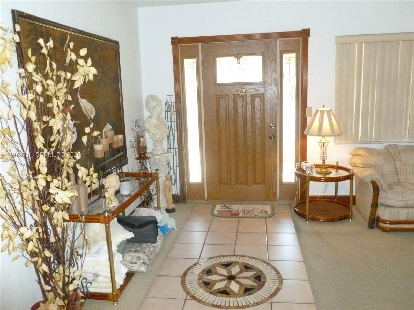 3261 NW 14th St Miami, FL 33125