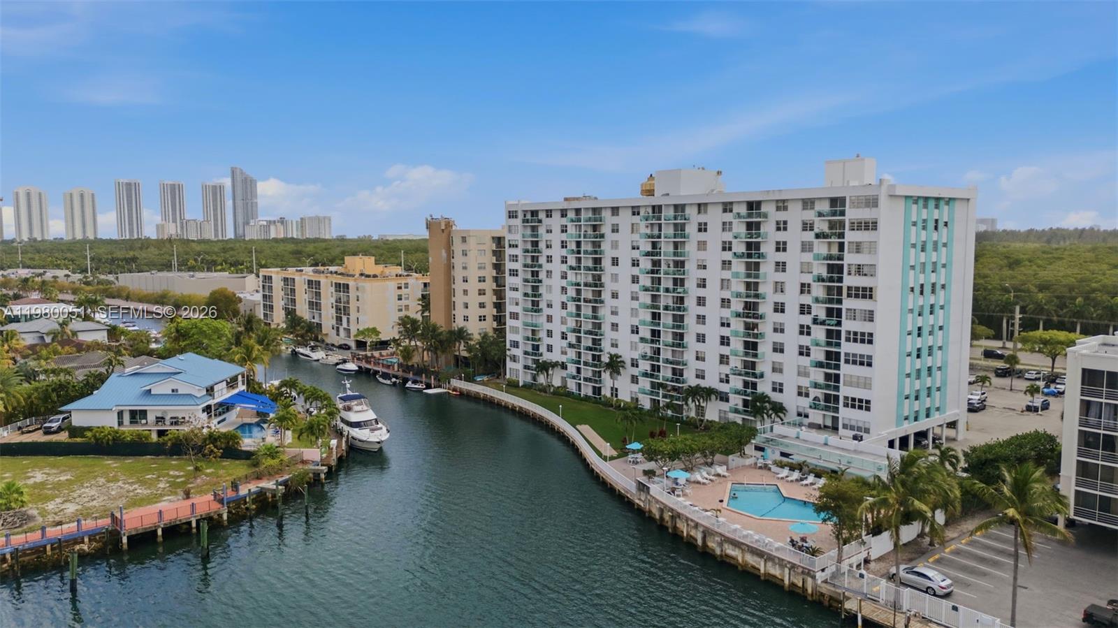 2841 NE 163rd St #802