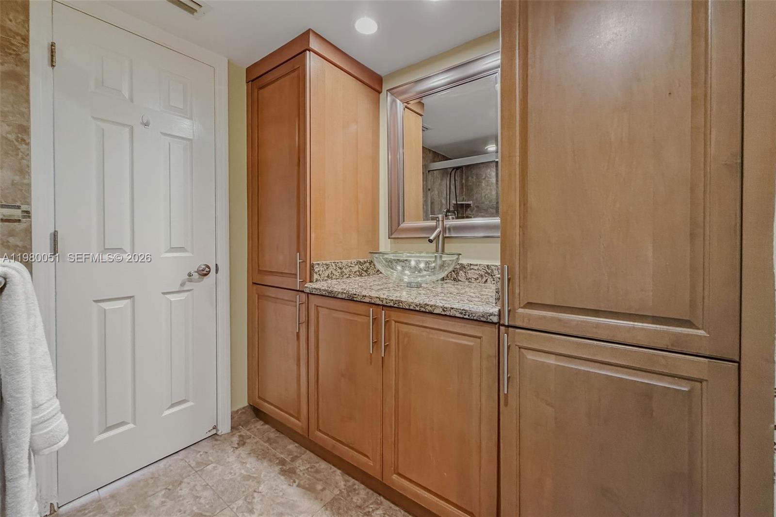 2841 NE 163rd St #802 North Miami Beach, FL 33160