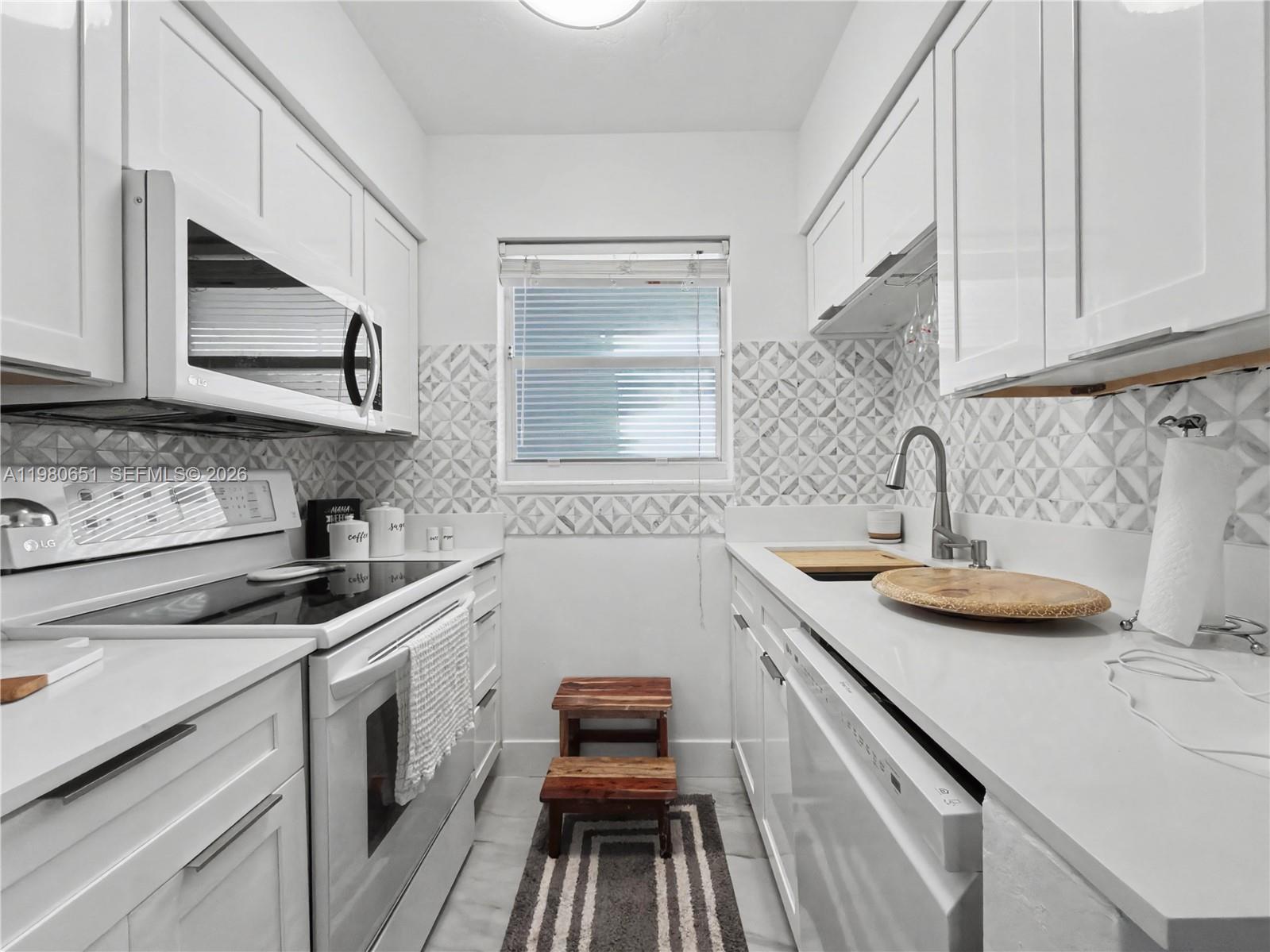 5301 Ocean Ter #7 Marathon, FL 33050