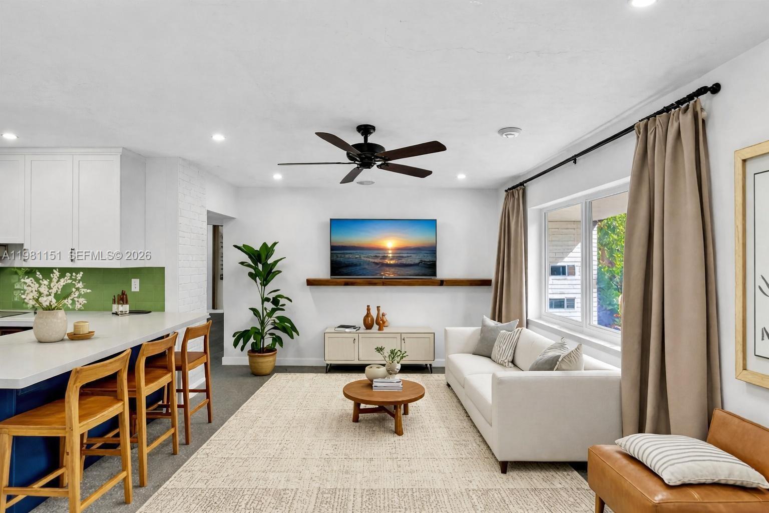 2431 Mayo St Hollywood, FL 33020