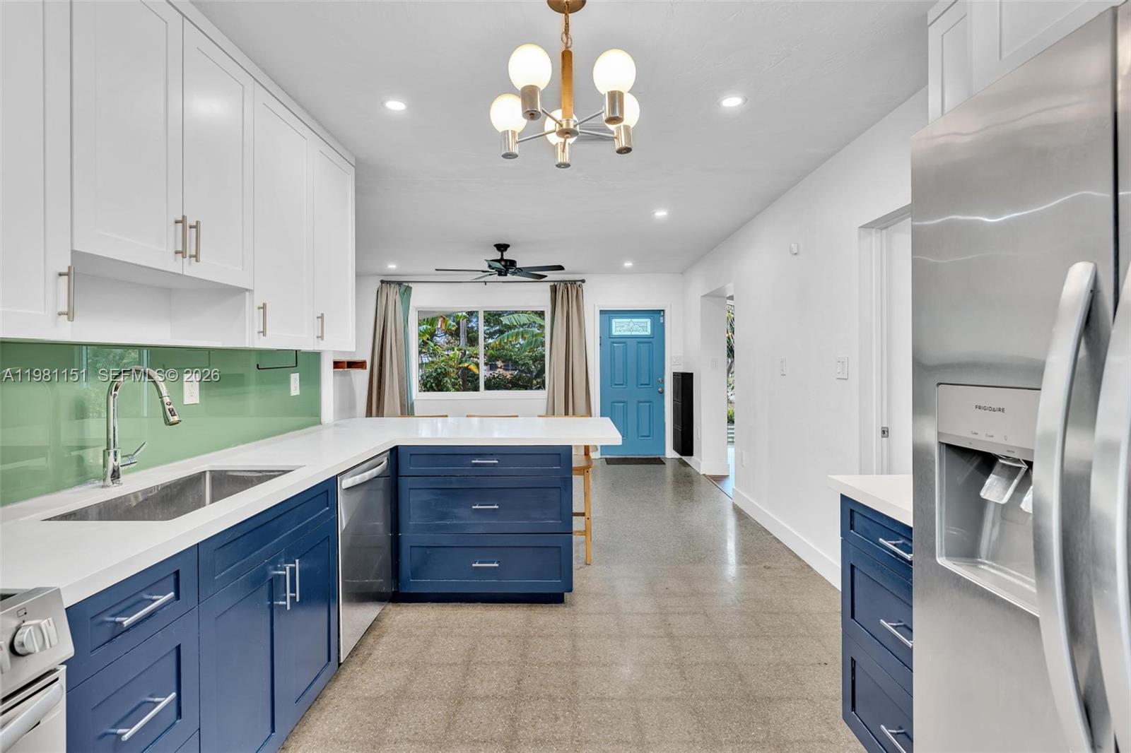 2431 Mayo St Hollywood, FL 33020