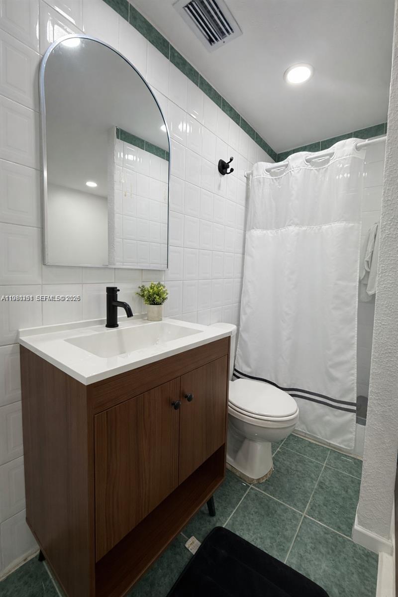 12504 SW 112th Ter Miami, FL 33186