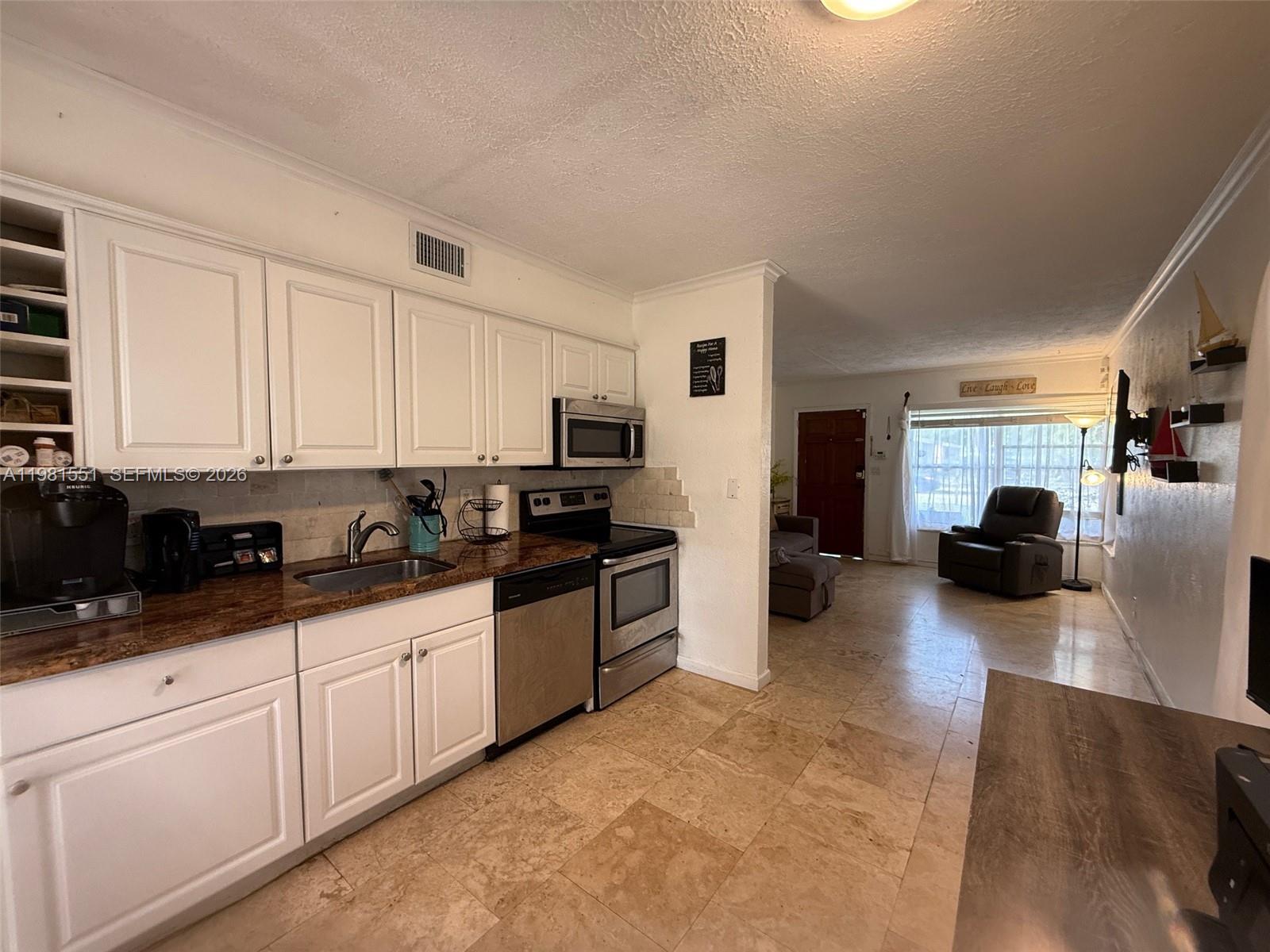 1544 NW 4th Ave Fort Lauderdale, FL 33311