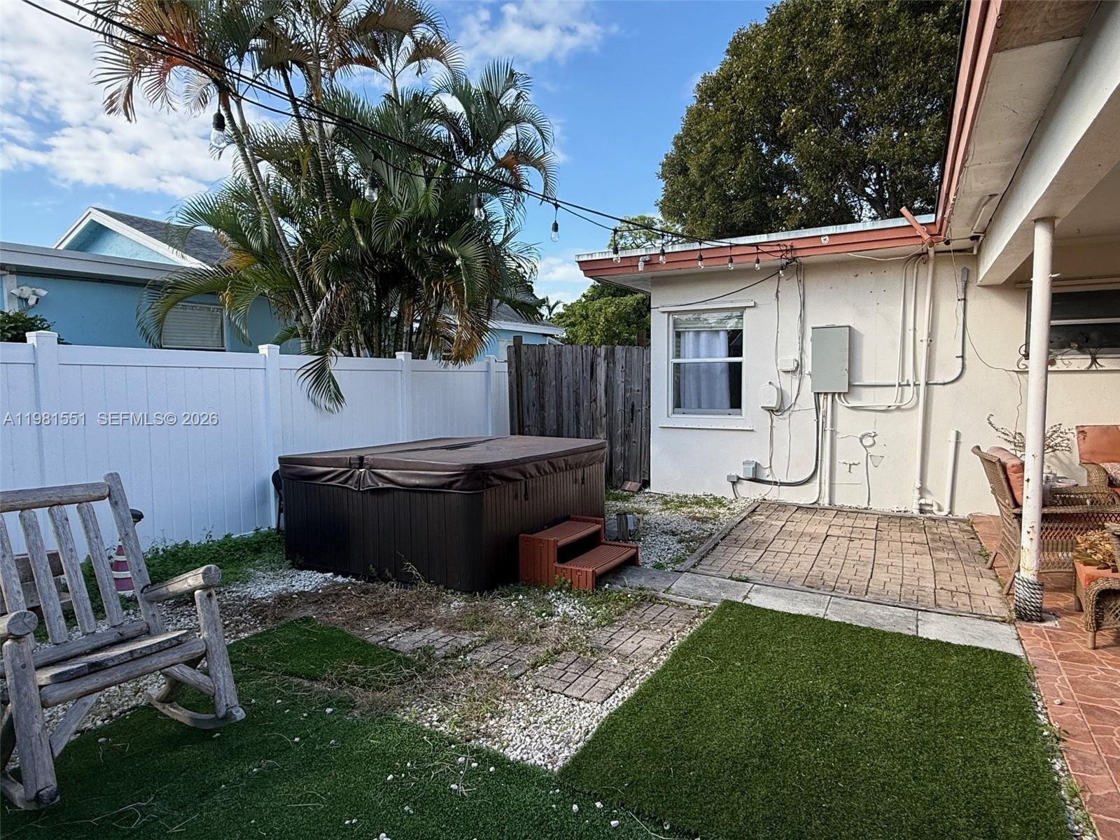 1544 NW 4th Ave Fort Lauderdale, FL 33311