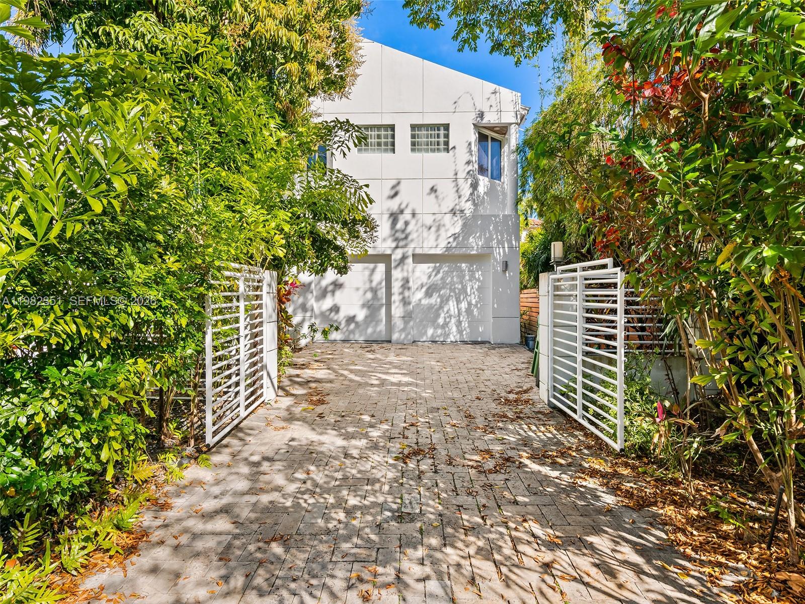 450 Victoria Ter Fort Lauderdale, FL 33301