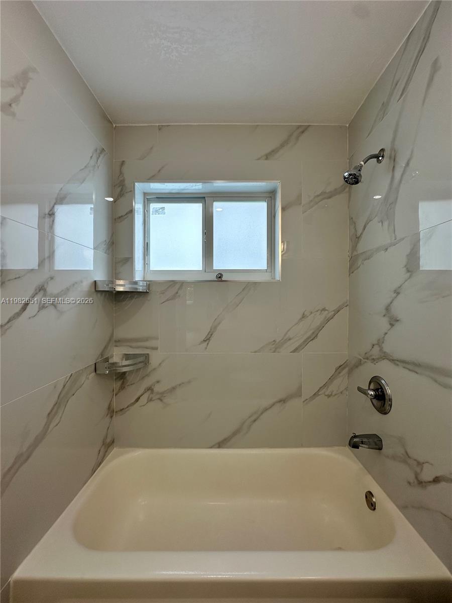 913 NE 17th St #8 Fort Lauderdale, FL 33305