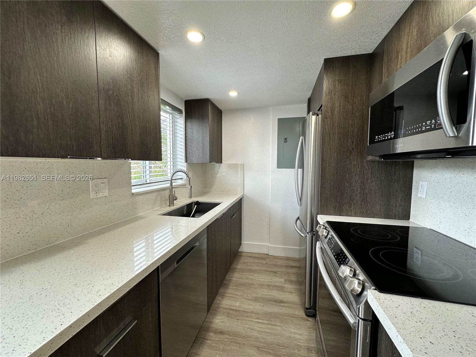 913 NE 17th St #8 Fort Lauderdale, FL 33305