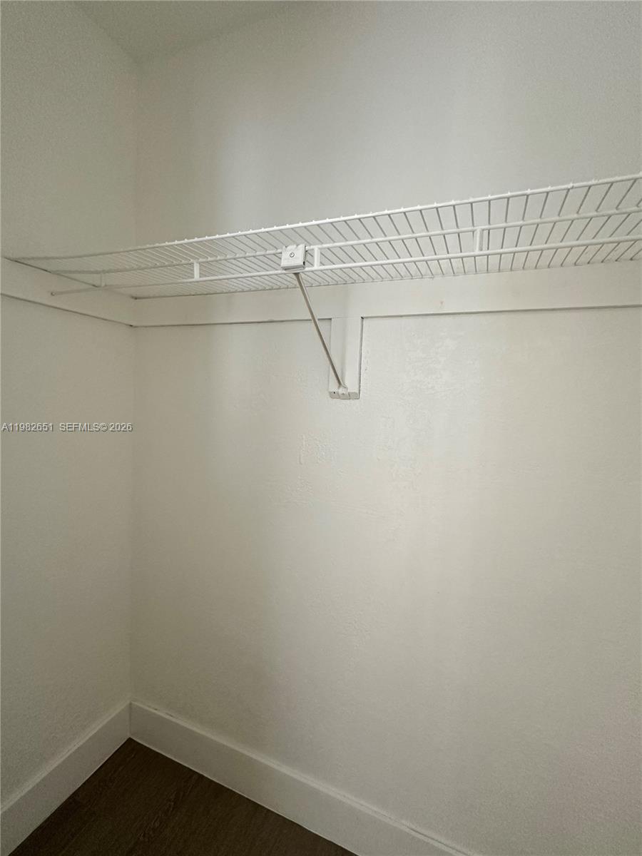 913 NE 17th St #8 Fort Lauderdale, FL 33305