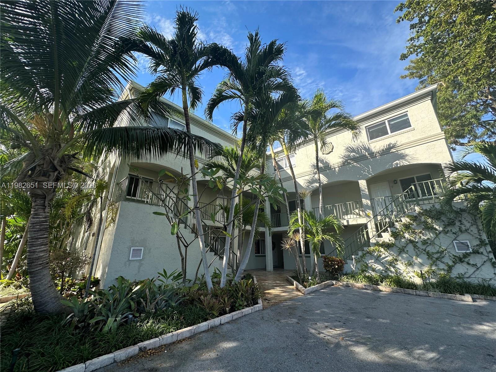 913 NE 17th St #8 Fort Lauderdale, FL 33305