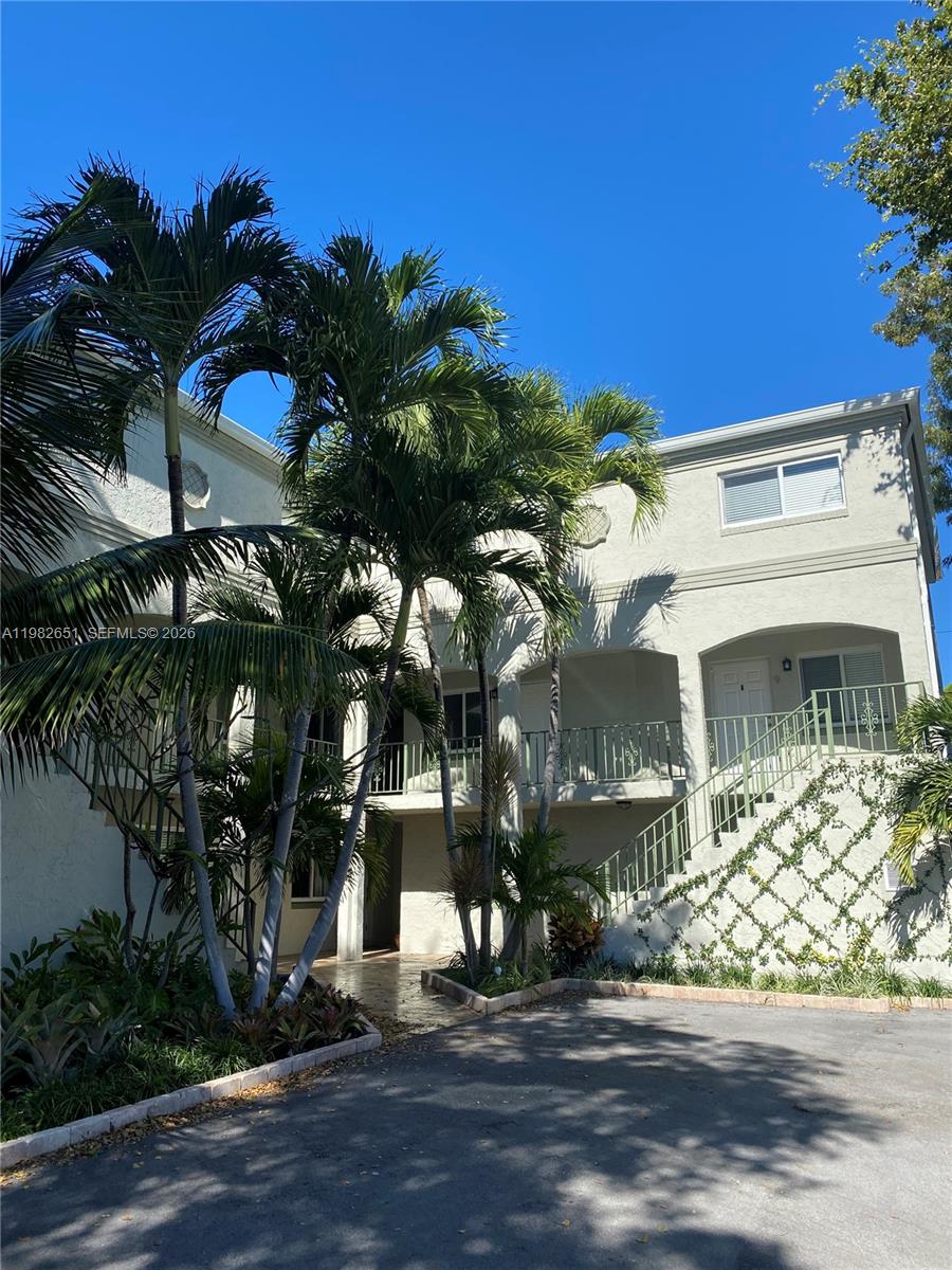 913 NE 17th St #8 Fort Lauderdale, FL 33305